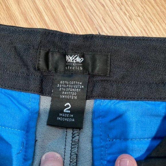 Mossimo Stretch Women's Black Pleated Cuffed Denim Shorts Size 2 - Picture 2 of 5